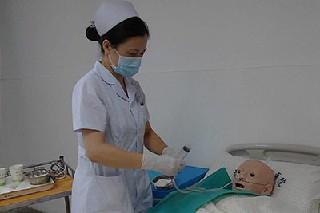 重庆卫生学校涉外护理和护理专业的区别