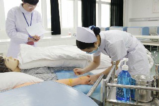 重庆卫生学校医疗美容就业形势怎么样